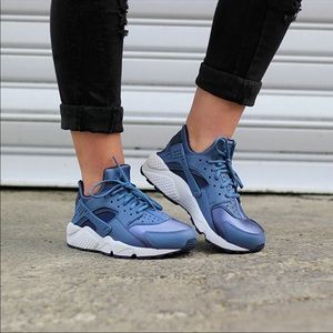 Nike huaraches